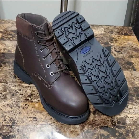 Wolverine Men\'s US 9.5EW 6\